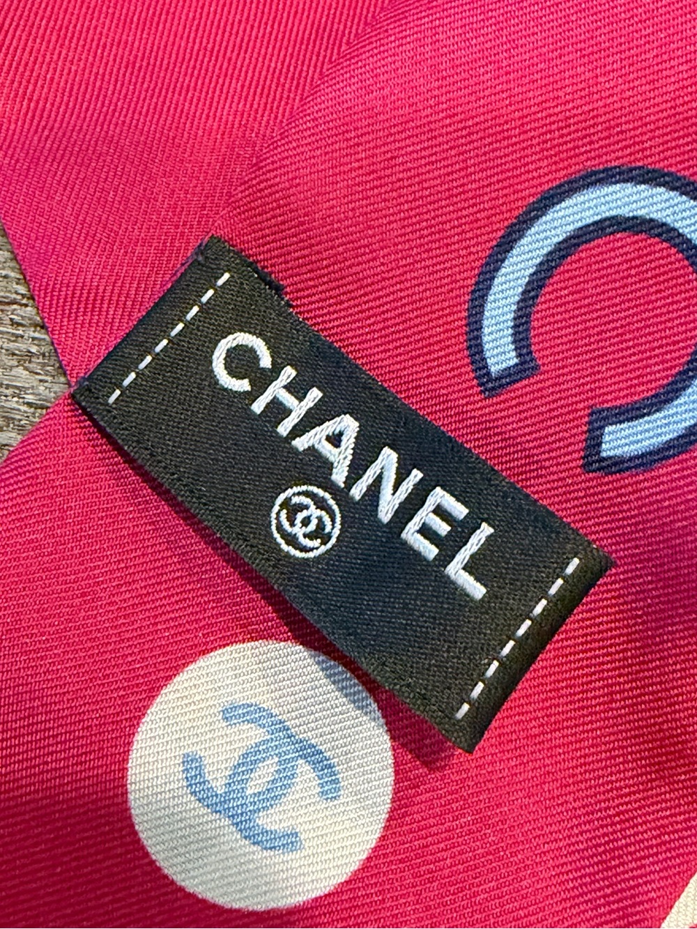 CHANEL twilly scarf - Picture 3 of 5